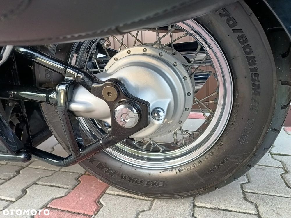 Suzuki Intruder - 32