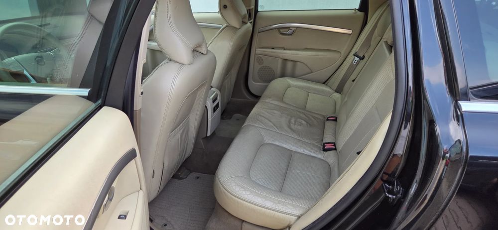 Volvo XC 70 D5 AWD Momentum - 14