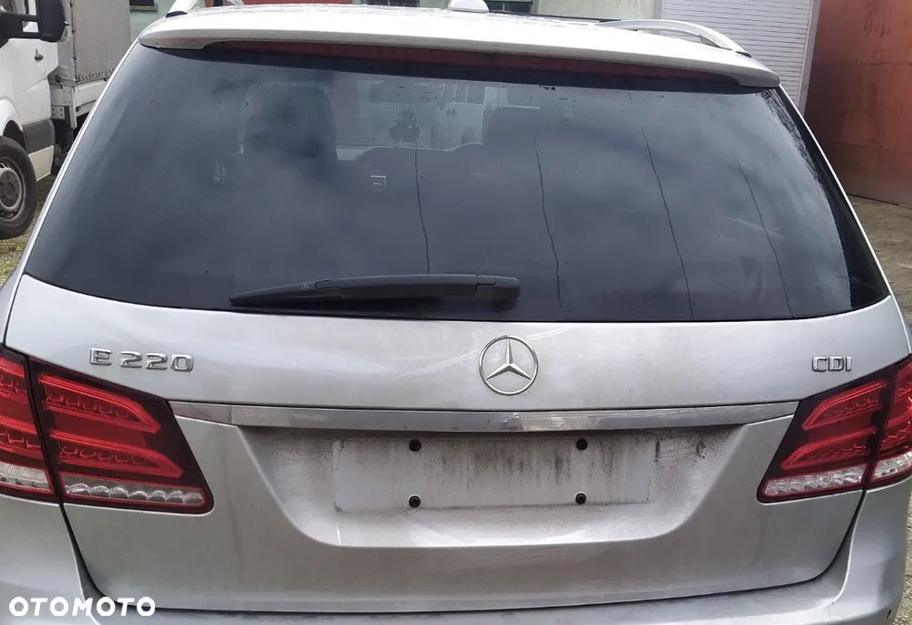 Klapa tylna Mercedes w212 lift kolor 775