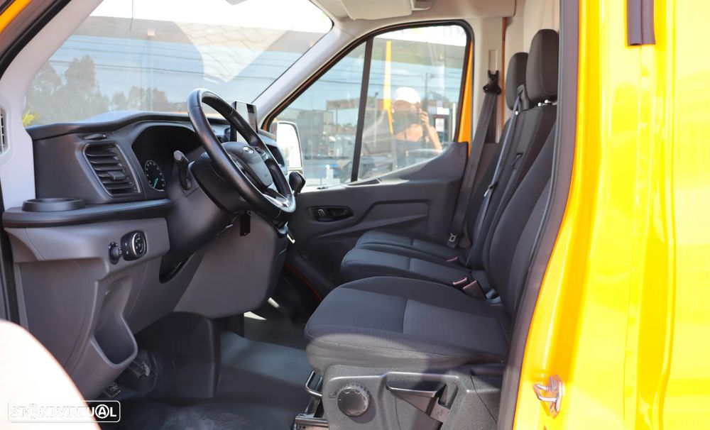 Ford Transit 2.0 EcoBlue L3H2 **IVA Dedutível - 5