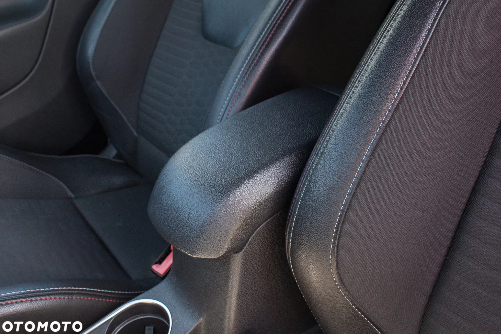 Ford Fiesta 1.6 EcoBoost ST200 - 20