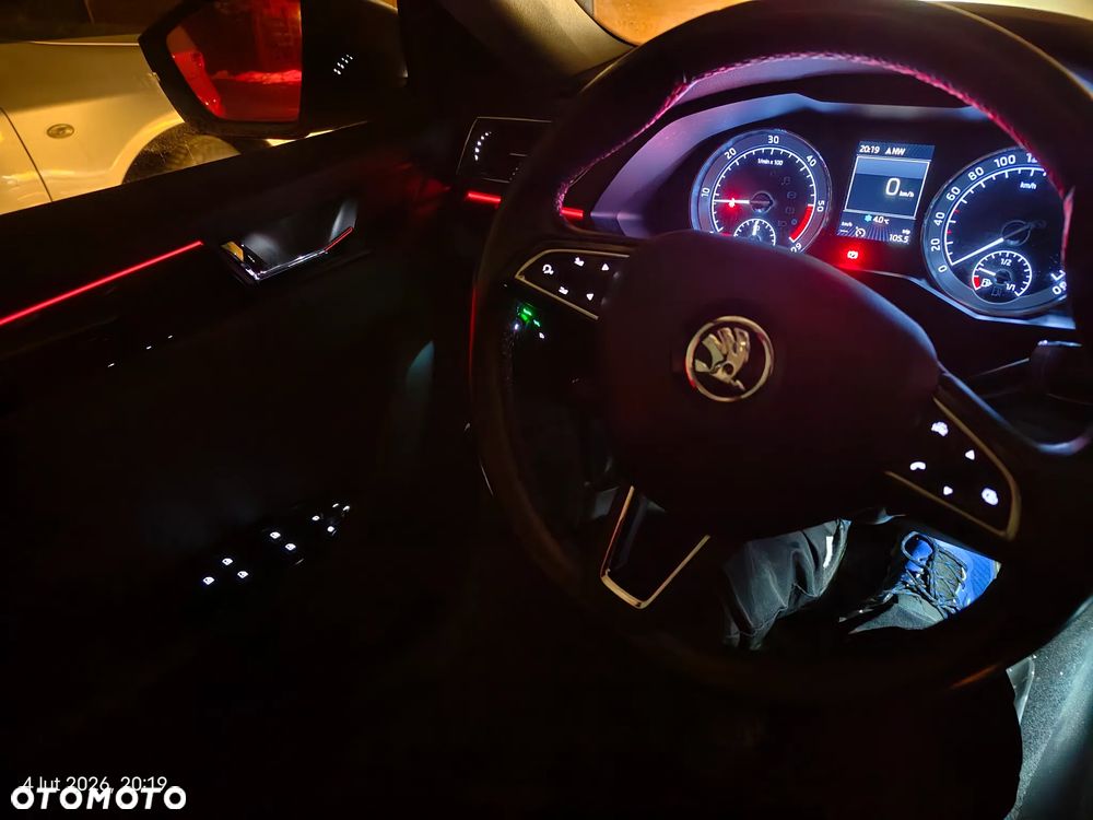 Skoda Superb 2.0 TDI L&K - 22