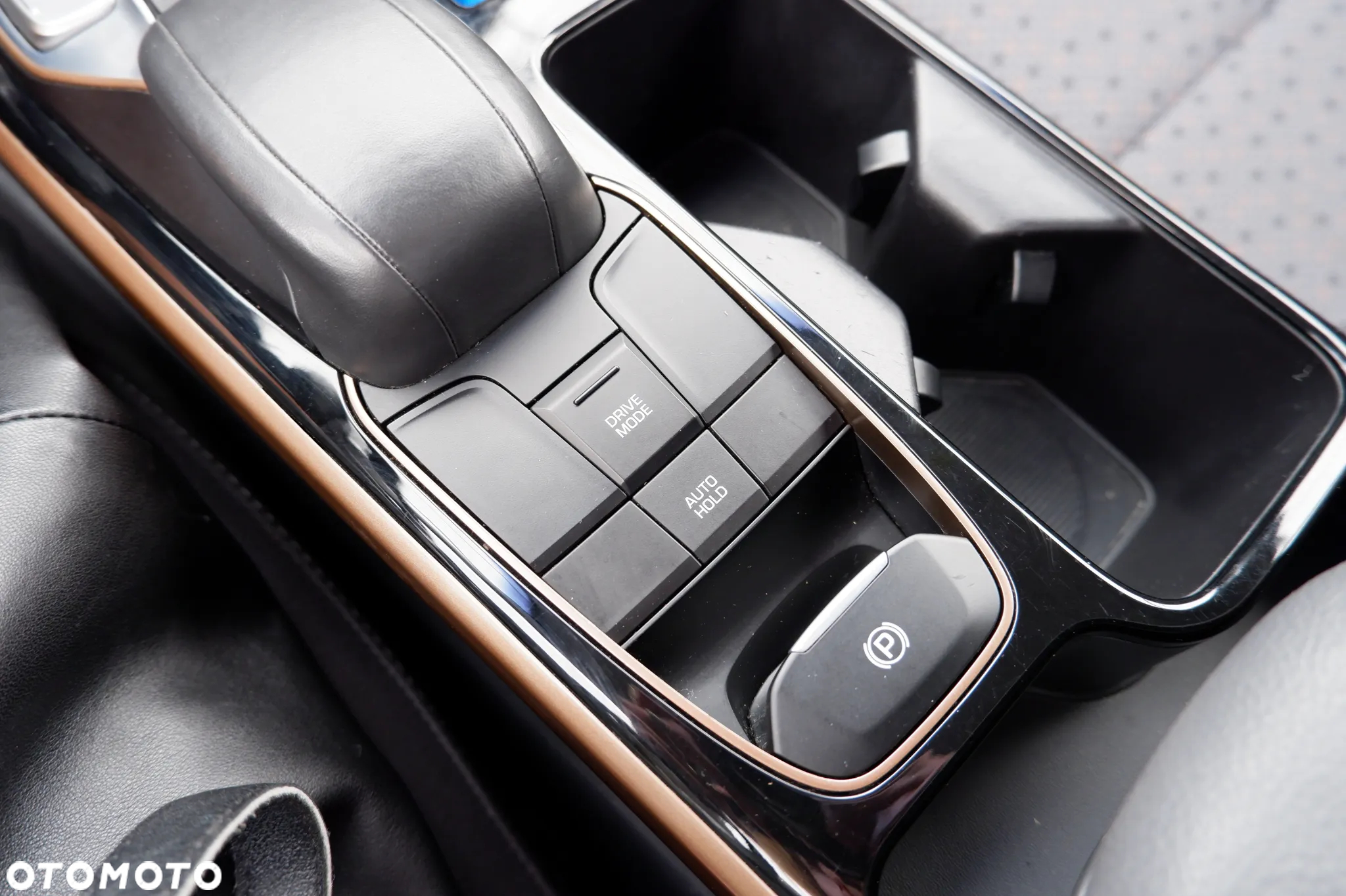 Hyundai IONIQ - 24