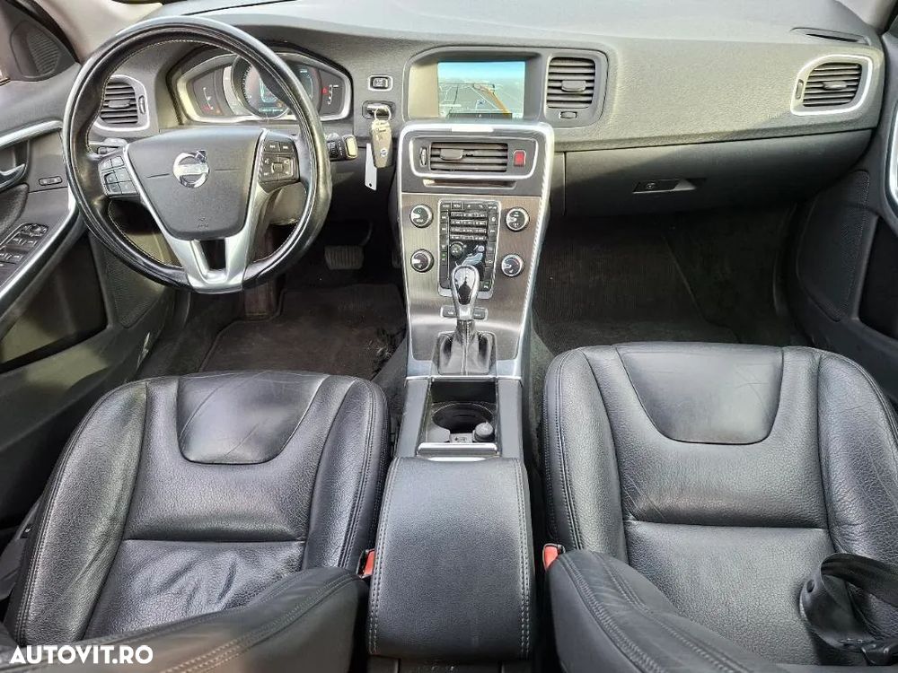 Volvo V60 D5AWD Summum - 12