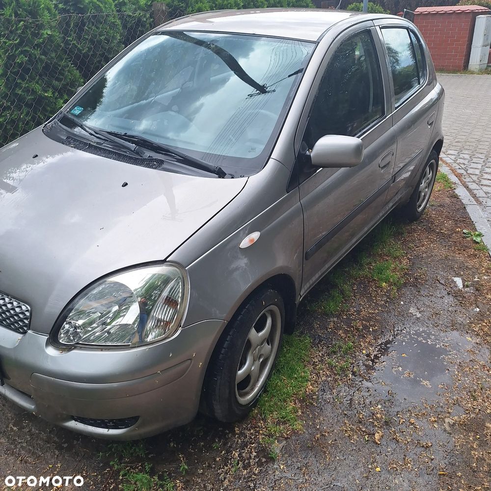 Toyota Yaris 1.3 VVT-i Sol - 1