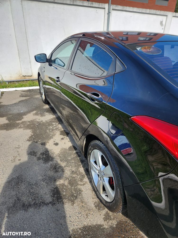 Hyundai Elantra 1.6 MPi - 5