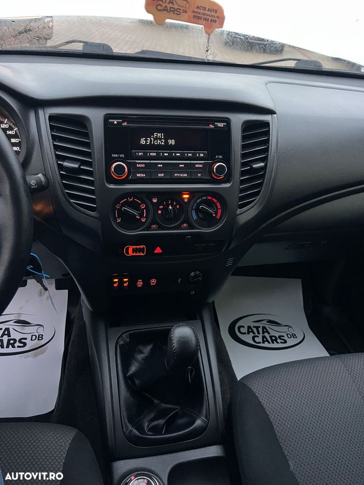 Mitsubishi L200 Double Cab 2.2 DI-D M/T Intense - 33