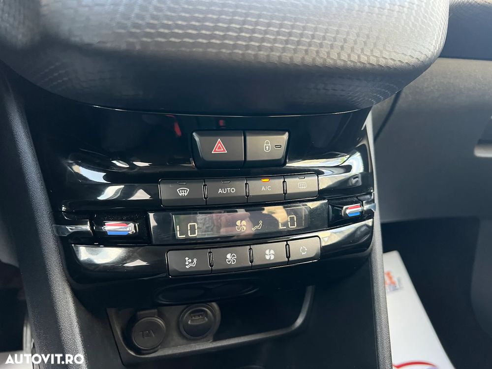 Peugeot 2008 PureTech 110 GPF Stop&Start EAT6 Style - 11