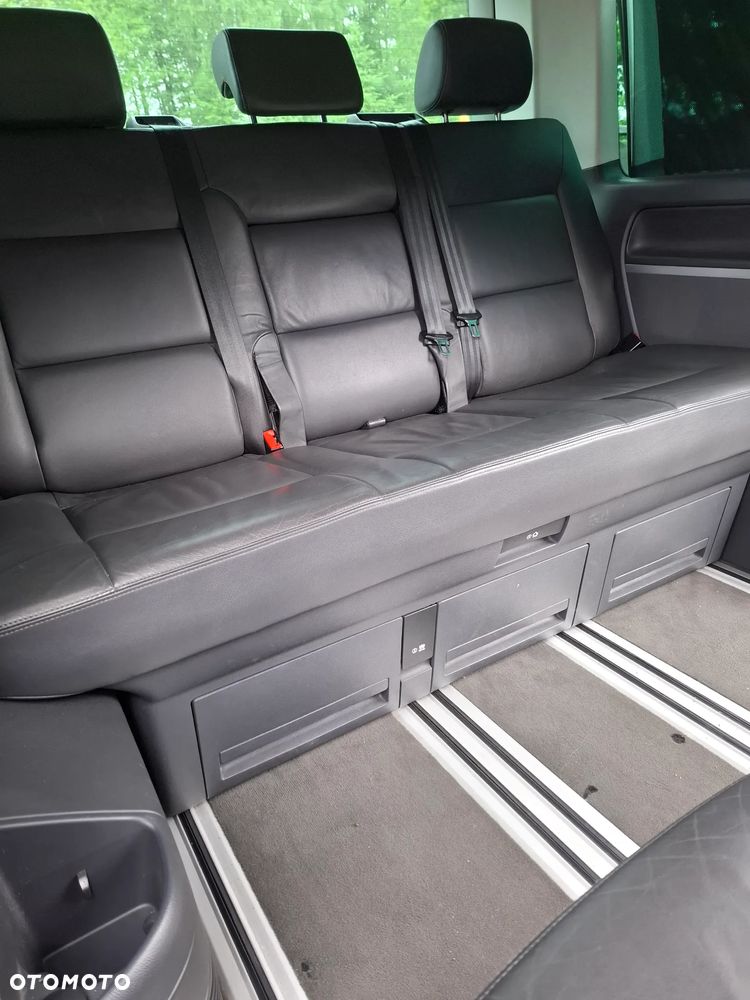 Volkswagen Multivan - 9