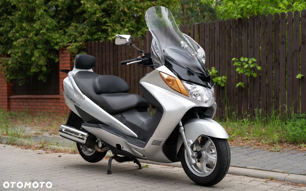 Suzuki Burgman - 1