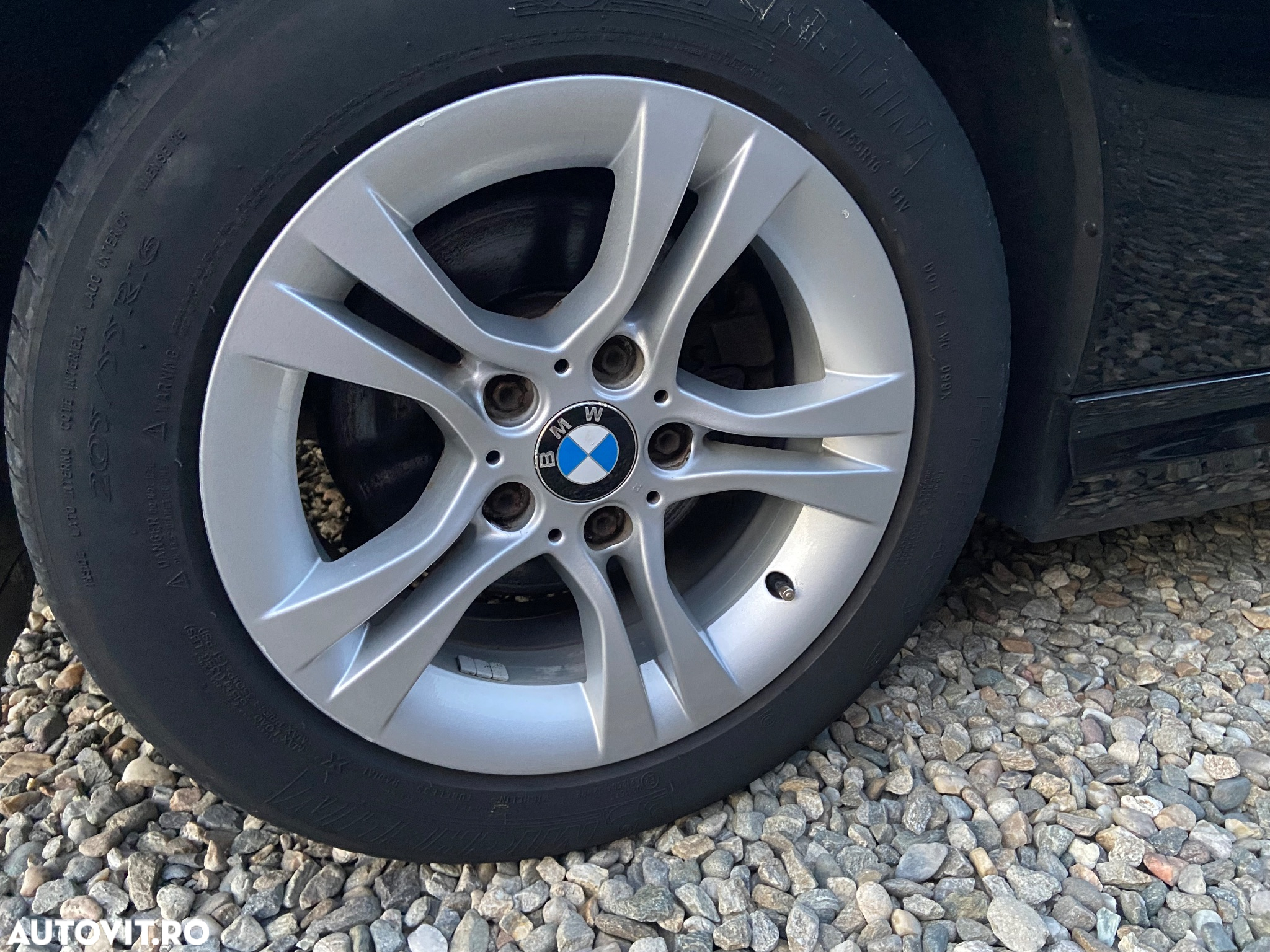 BMW Seria 3 318d - 11