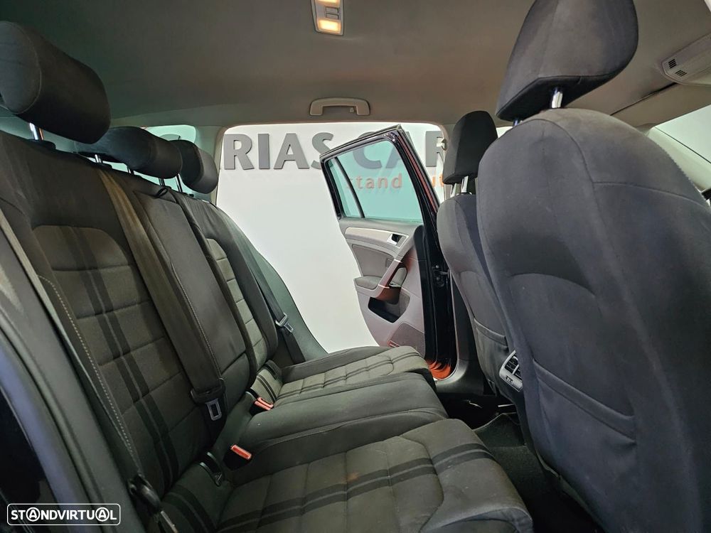 VW Golf Variant 1.6 TDi Highline - 14