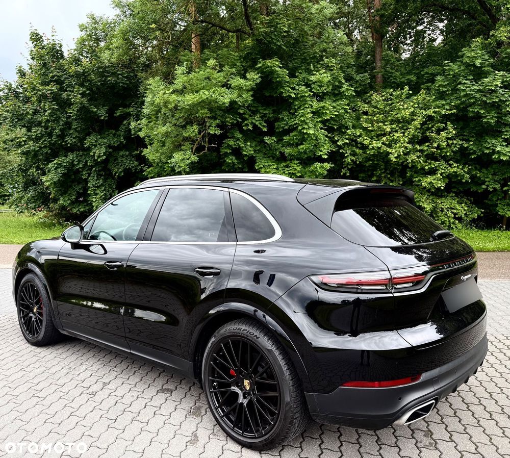 Porsche Cayenne - 8