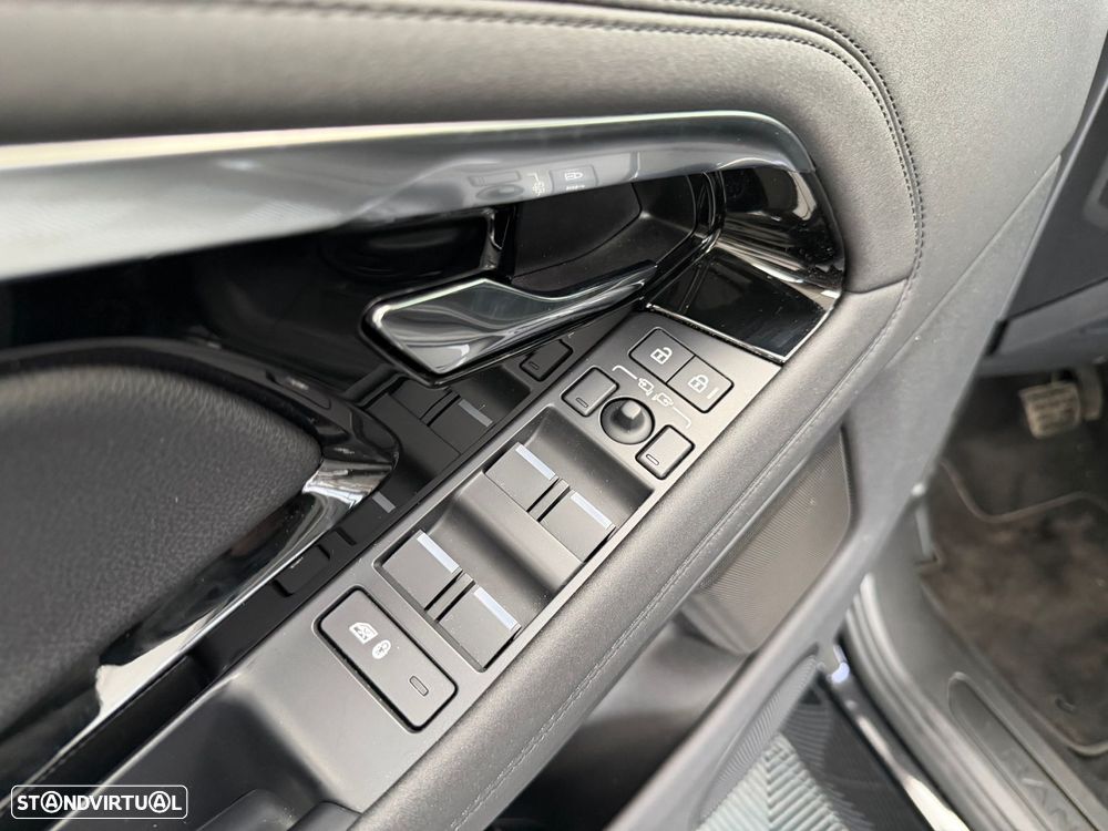 Land Rover Range Rover Evoque P300e R-Dynamic HSE - 21