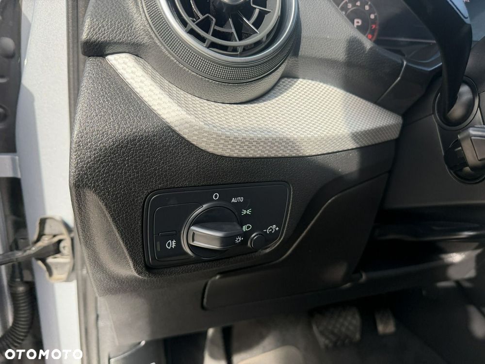 Audi Q2 35 TFSI S tronic - 18