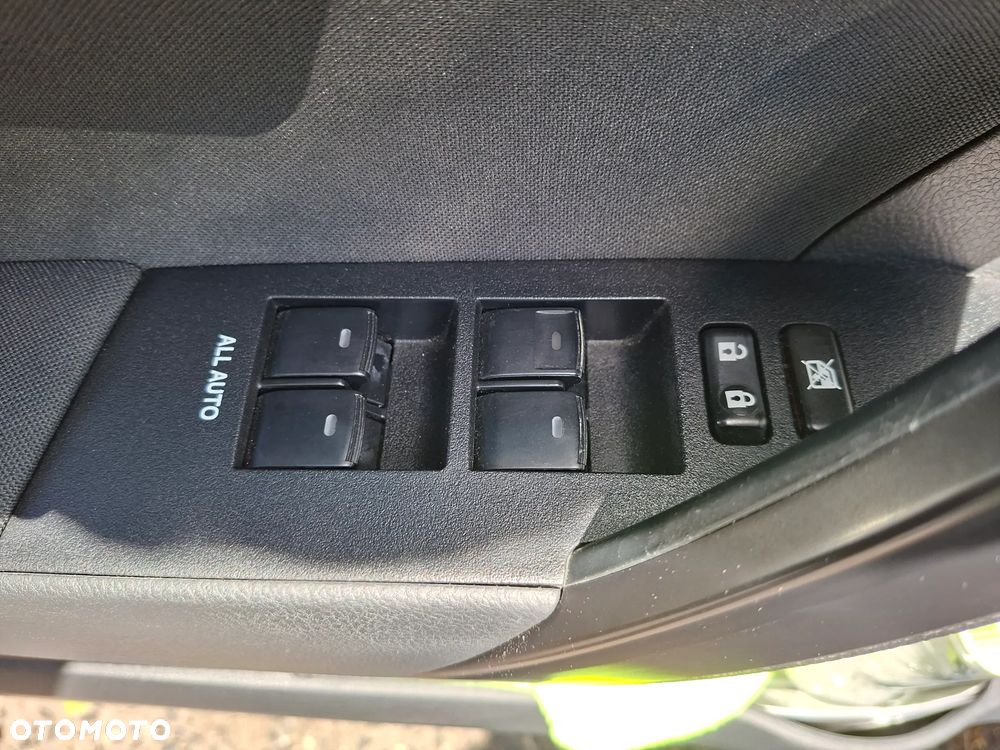 Toyota Corolla 1.6 Comfort MS - 13