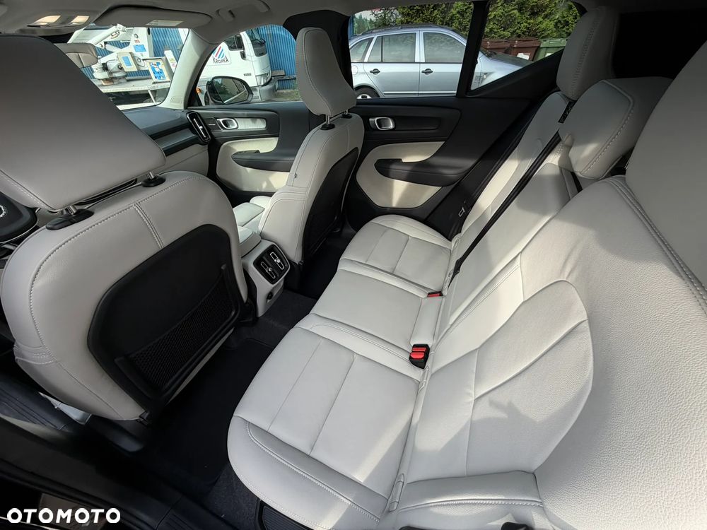 Volvo XC 40 B5 B AWD Ultimate Bright - 28