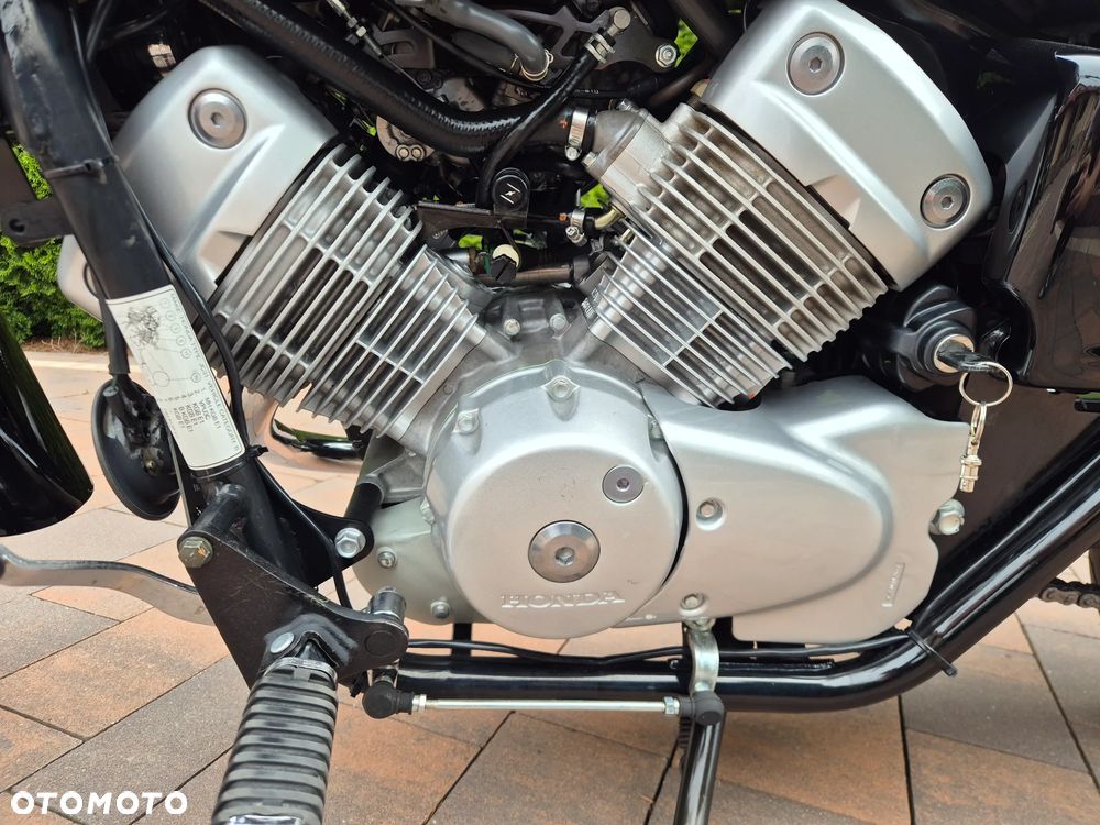 Honda Shadow - 13