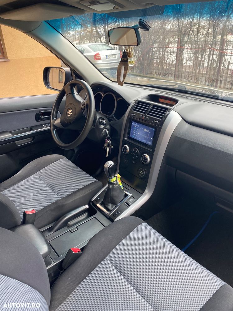 Suzuki Grand Vitara 1.6 Club - 6