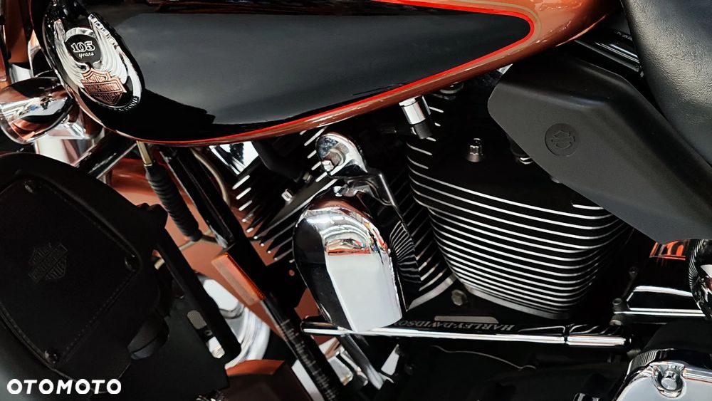 Harley-Davidson Touring Street Glide - 23