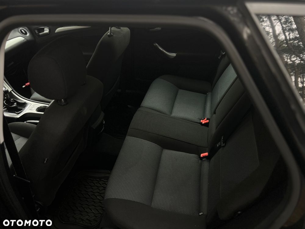 Ford Mondeo - 4