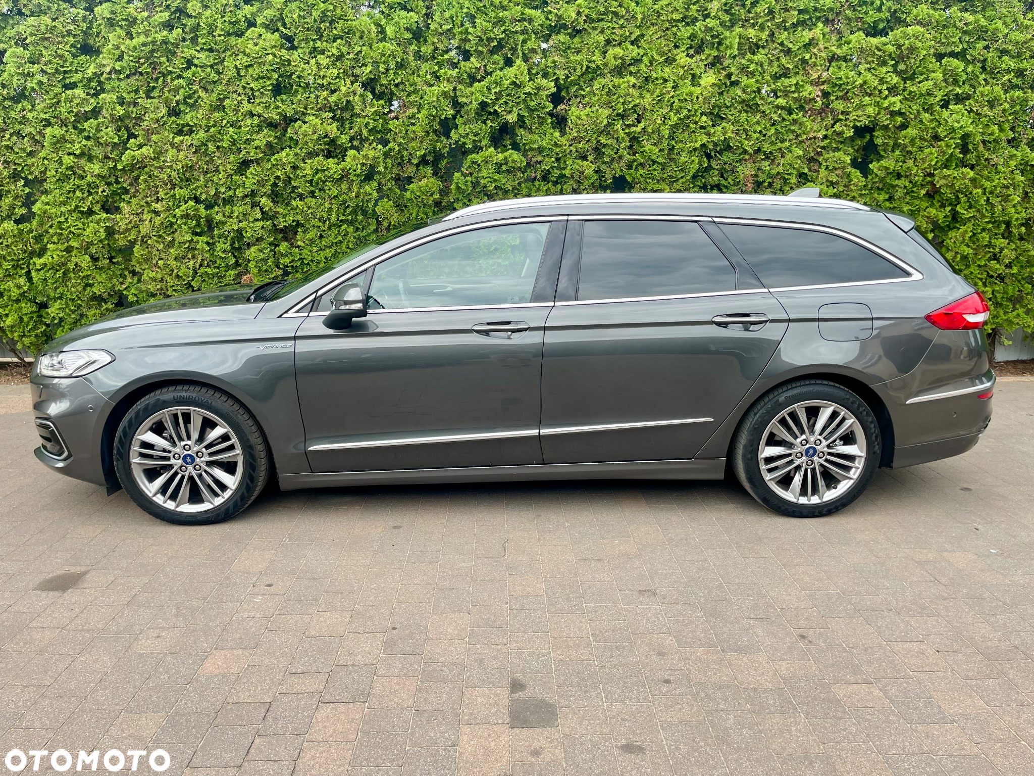 Ford Mondeo - 12