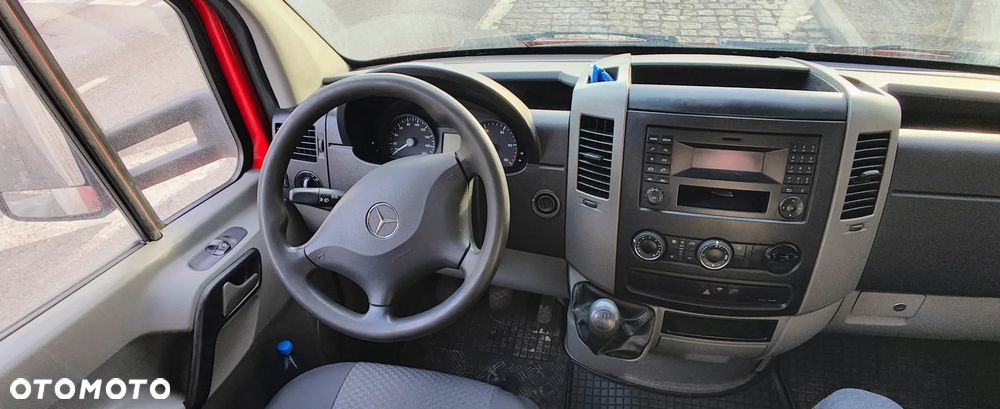 Mercedes-Benz Sprinter - 5