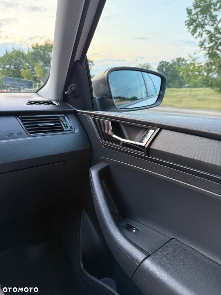 Skoda RAPID 1.0 TSI Active - 9