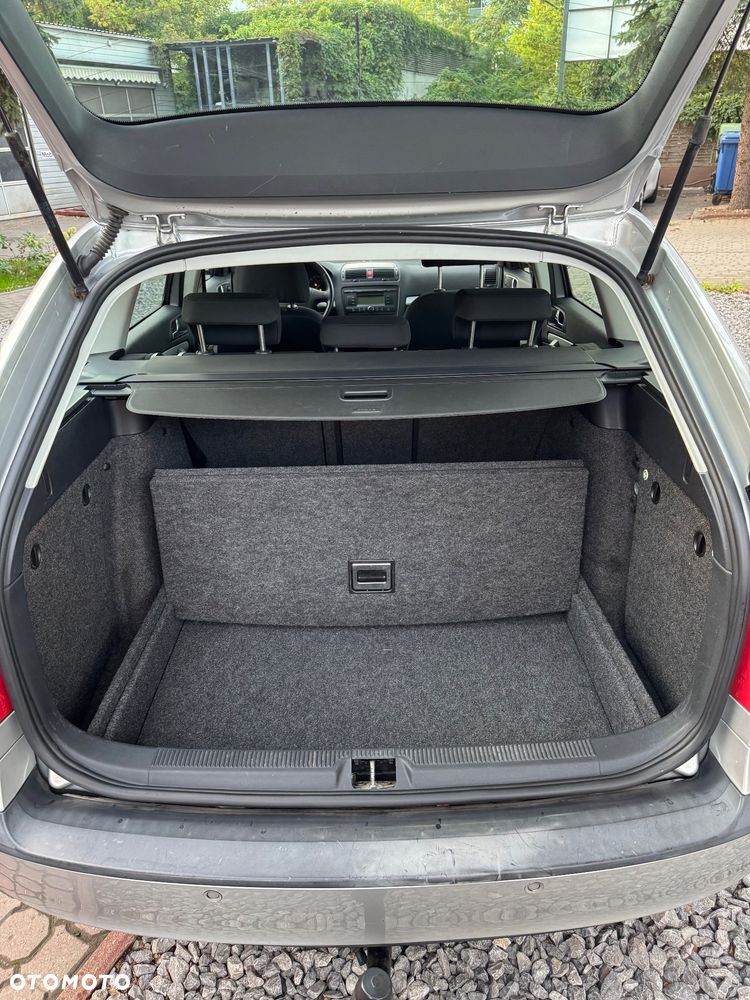 Skoda Octavia 1.6 Ambiente EU5 - 16