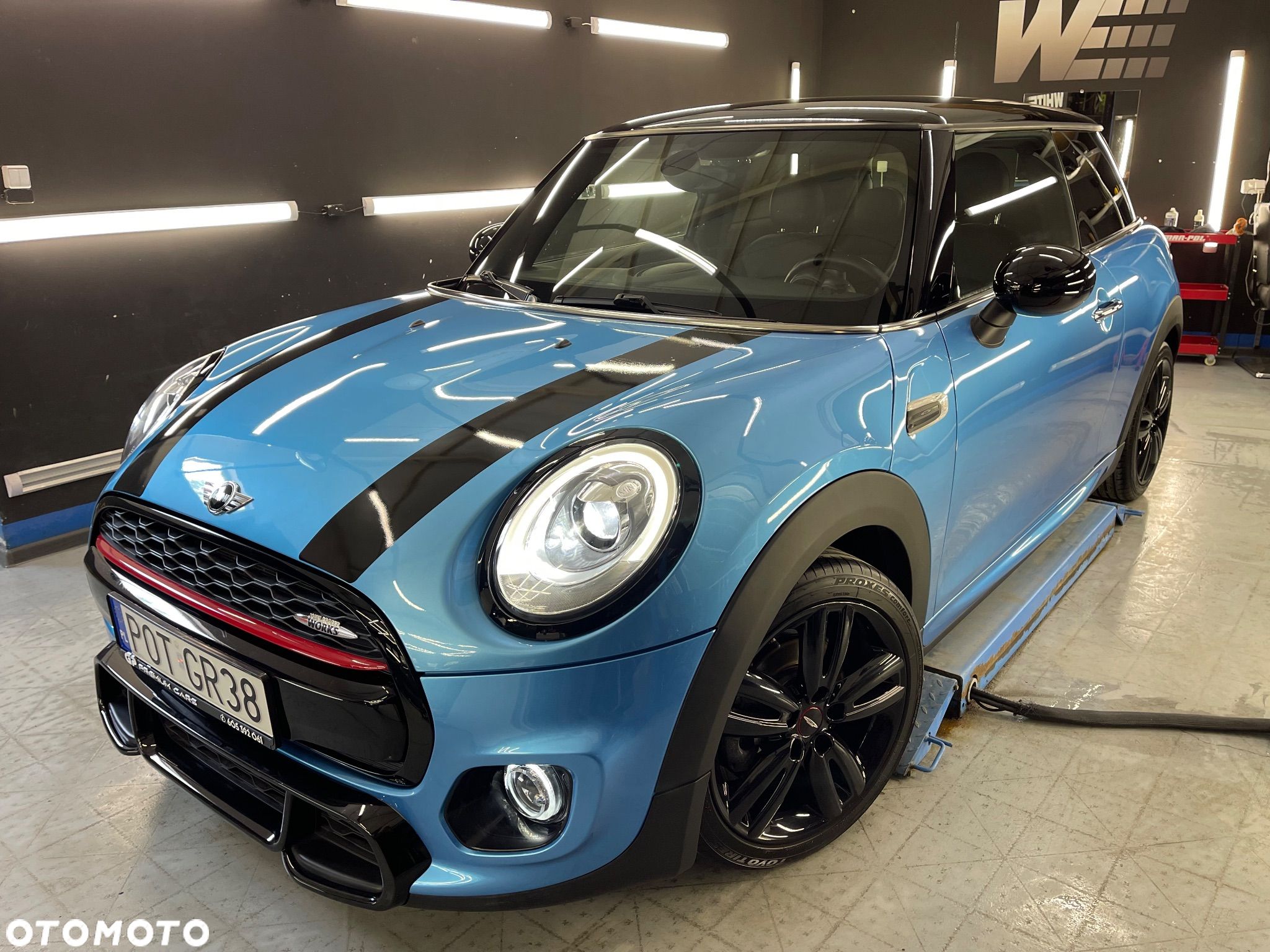 MINI Cooper John Works Trim - 1