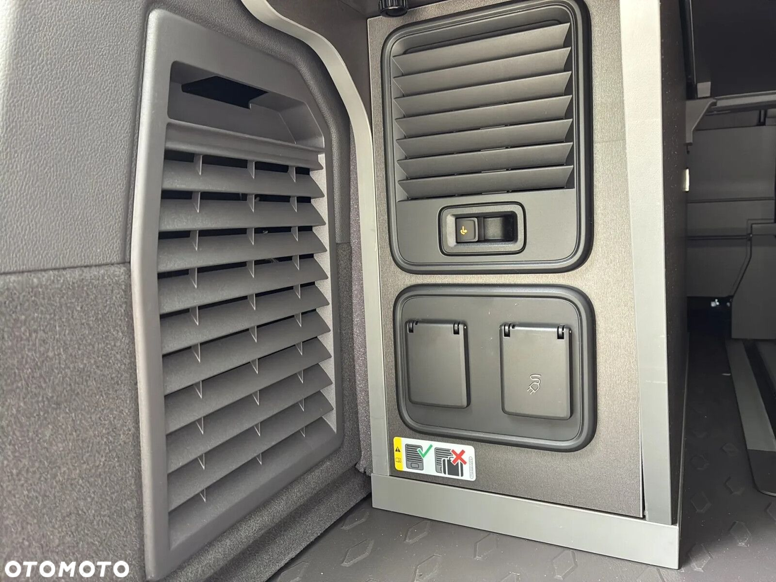 Volkswagen california Beach TOUR 5-os. 2.0TDI 150KM (dolne i górne łóżko) - 12