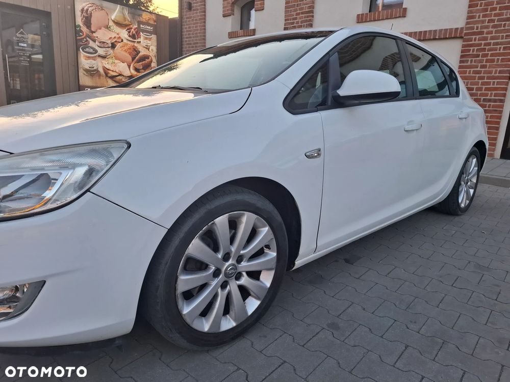 Opel Astra 1.7 CDTI - 12