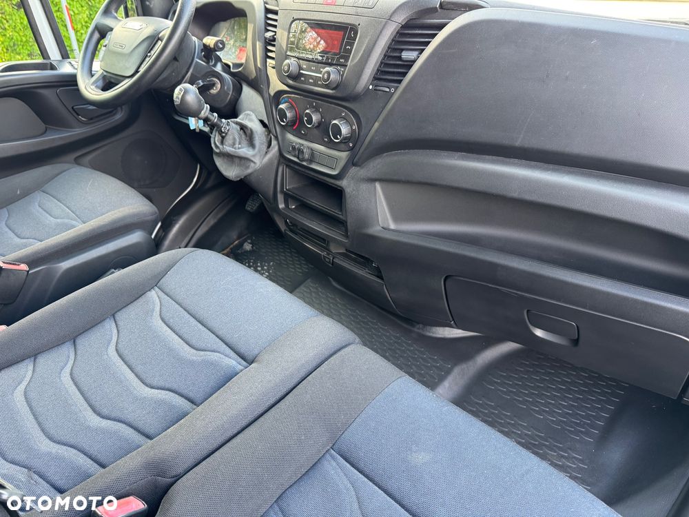 Iveco DAILY 35 C 15 BLASZAK Motor 3.0 Litry KLIMA - 11