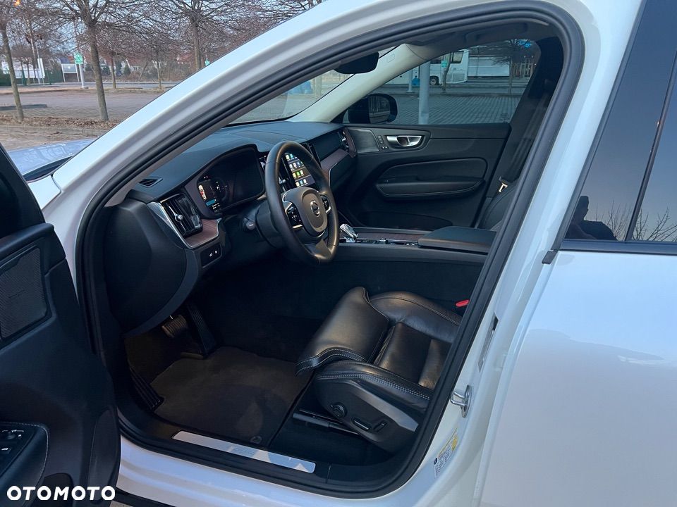Volvo XC 60 T8 AWD Recharge Ultimate Dark - 15