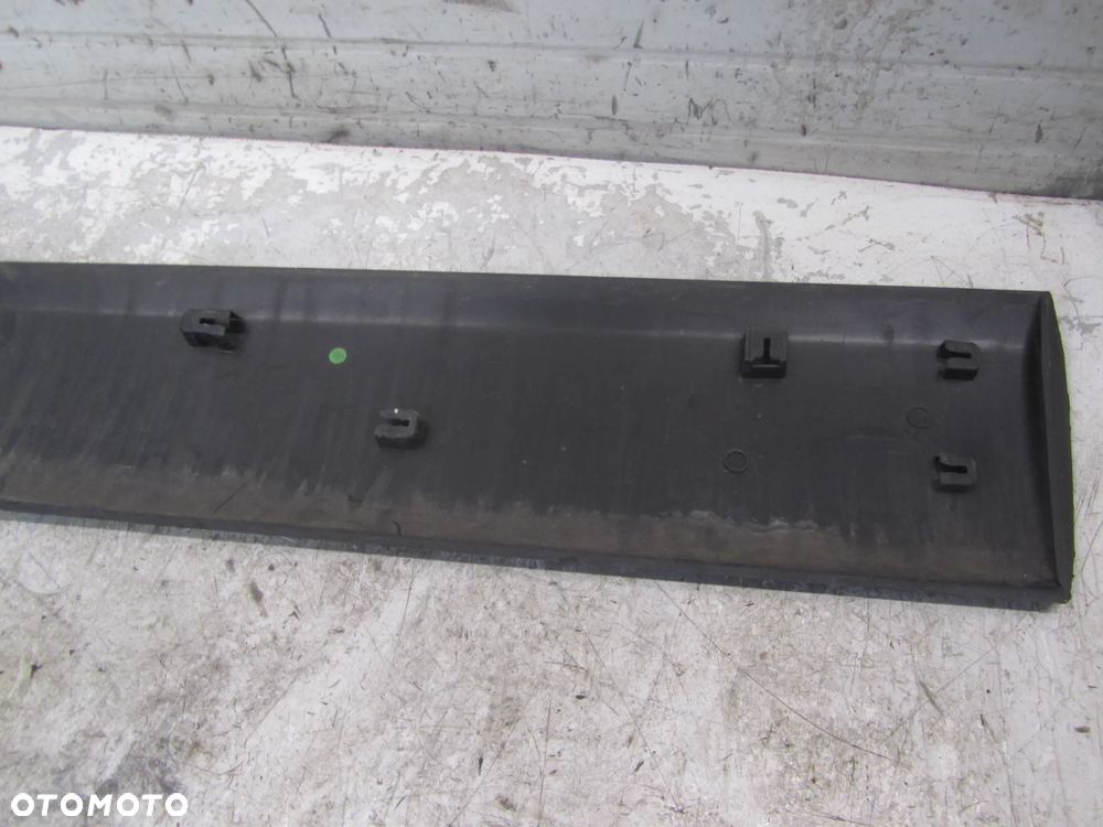 Peugeot Partner-Berlingo 08->listwa drzwi prawy przód - 4