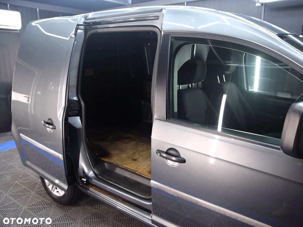 Volkswagen Caddy Maxi - 16