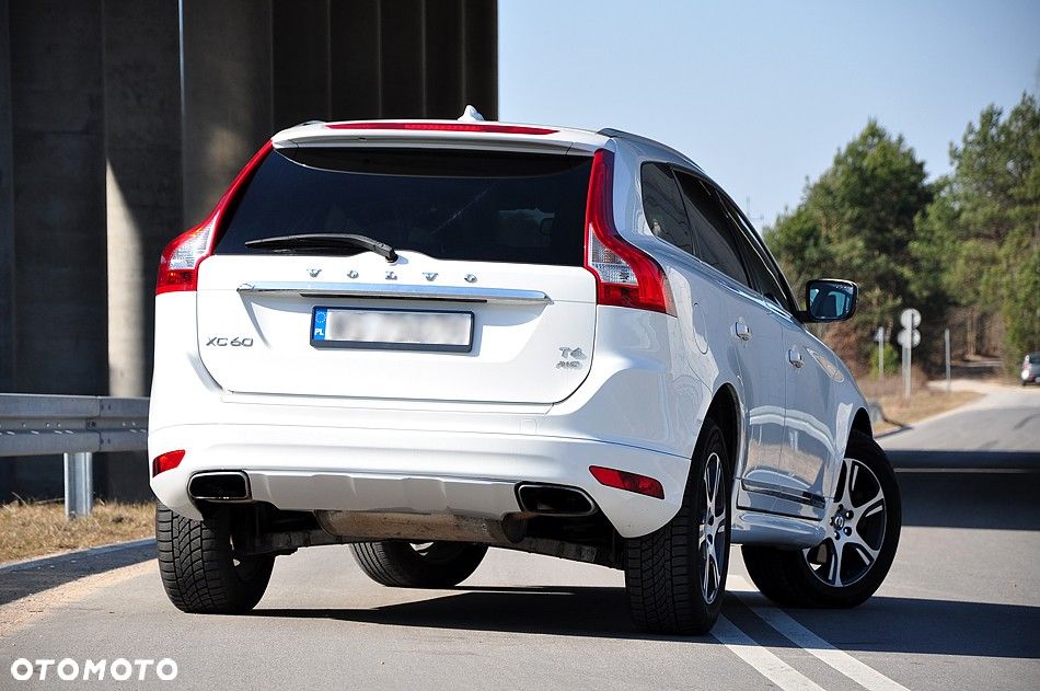 Volvo XC 60 T6 AWD Momentum - 8