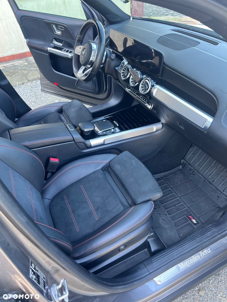Mercedes-Benz GLB 220 d 4-Matic AMG Line 8G-DCT - 18
