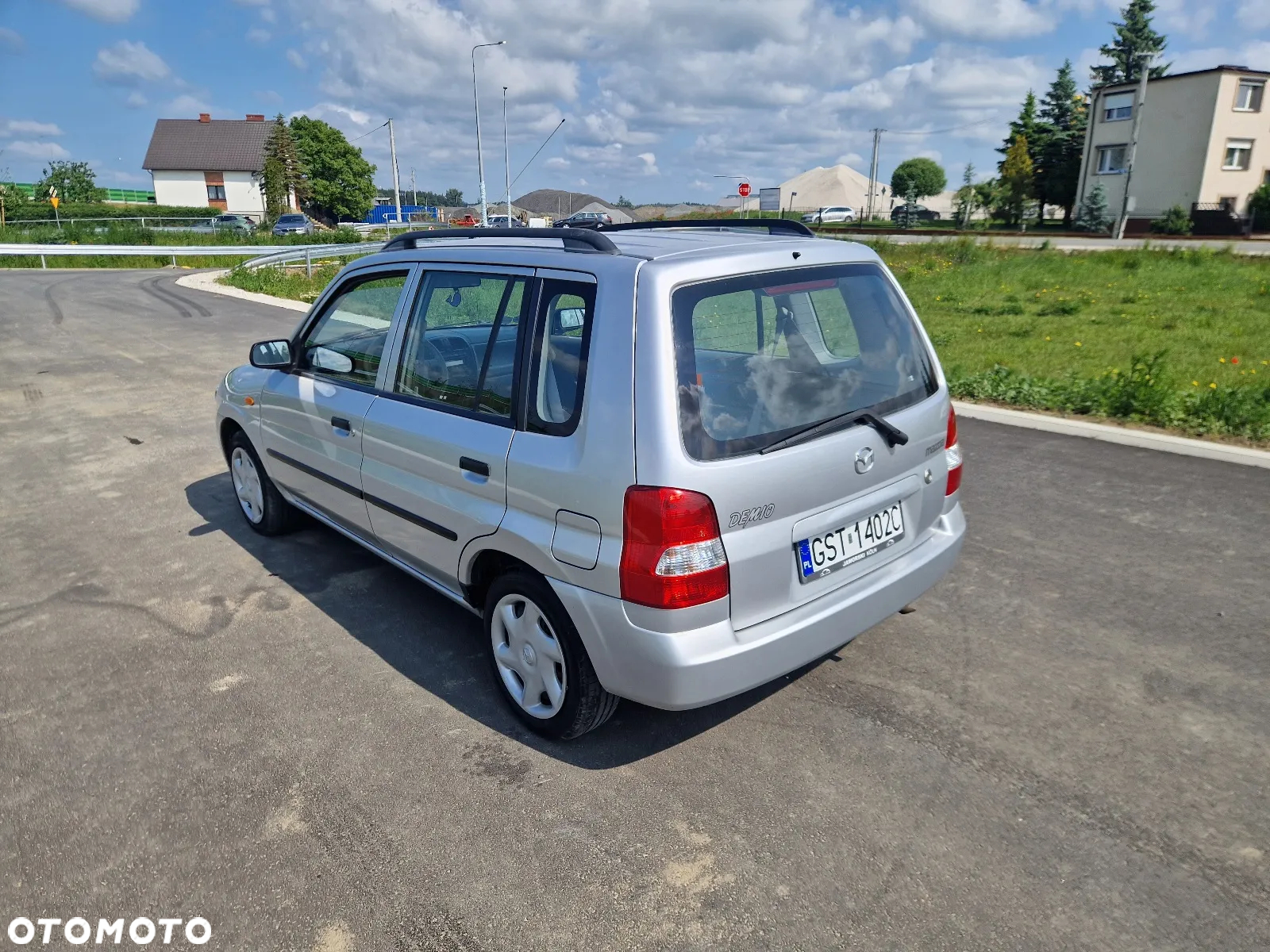 Mazda Demio - 9