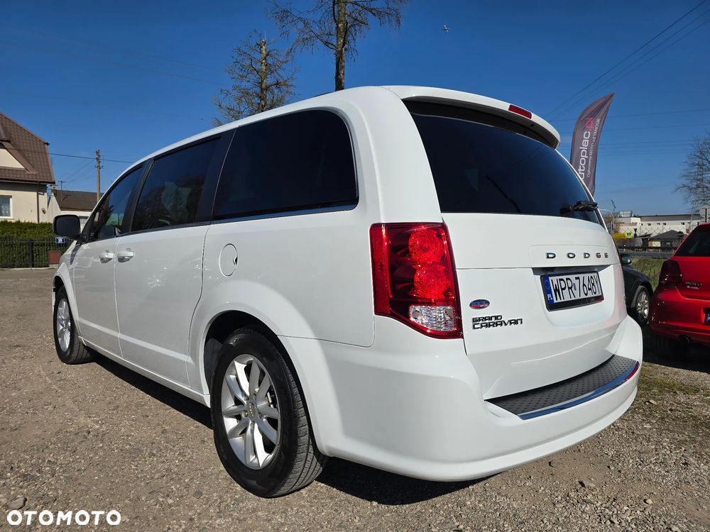 Dodge Grand Caravan - 7