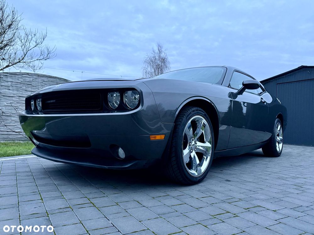 Dodge Challenger - 4