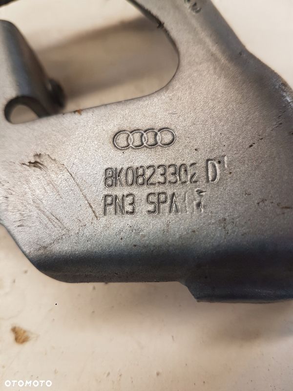ZAWIAS MASKI PRAWY AUDI A4 B8 8K0823302D - 4