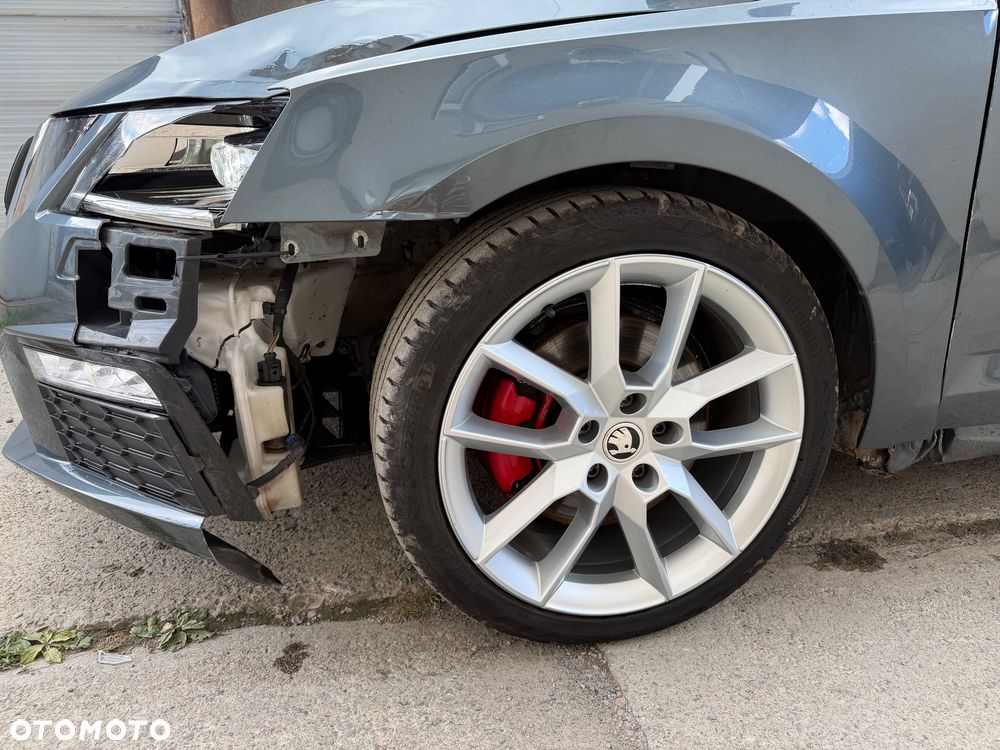 Skoda Octavia 2.0 TDI (Green tec) RS - 6