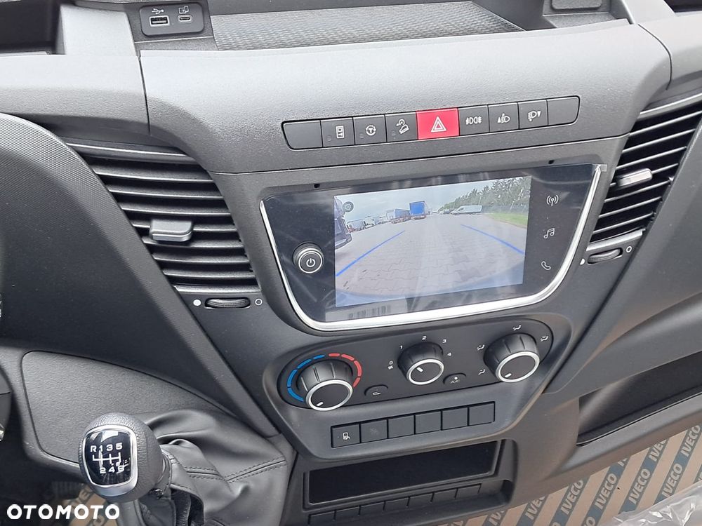 Iveco 35C16H3.0 - 22