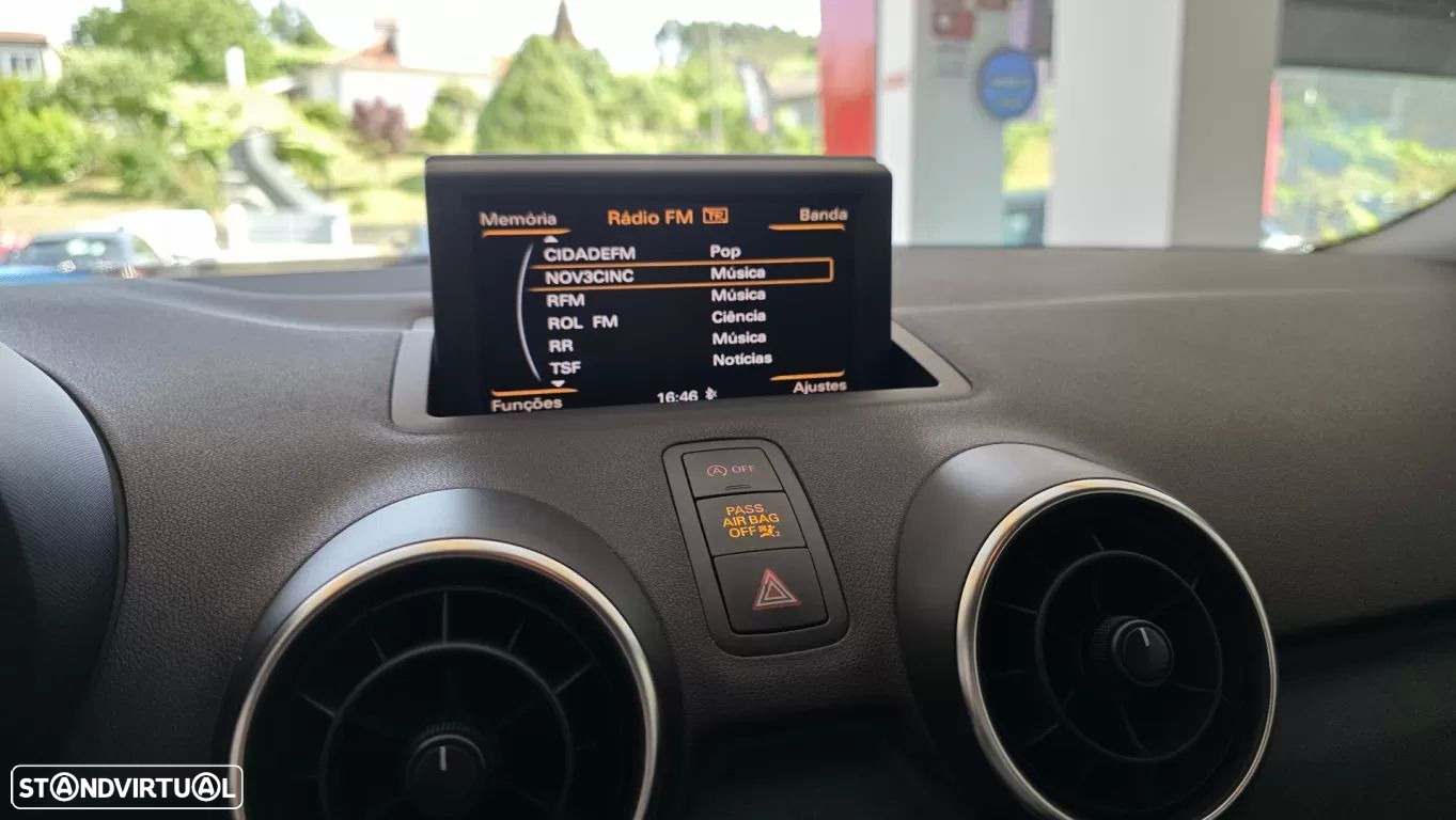 Audi A1 Sportback 1.6 TDI S-line - 35