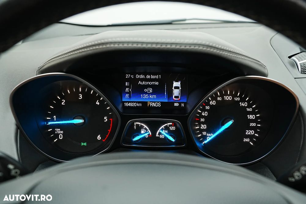 Ford Kuga 2.0 TDCi 4WD Powershift Vignale - 20