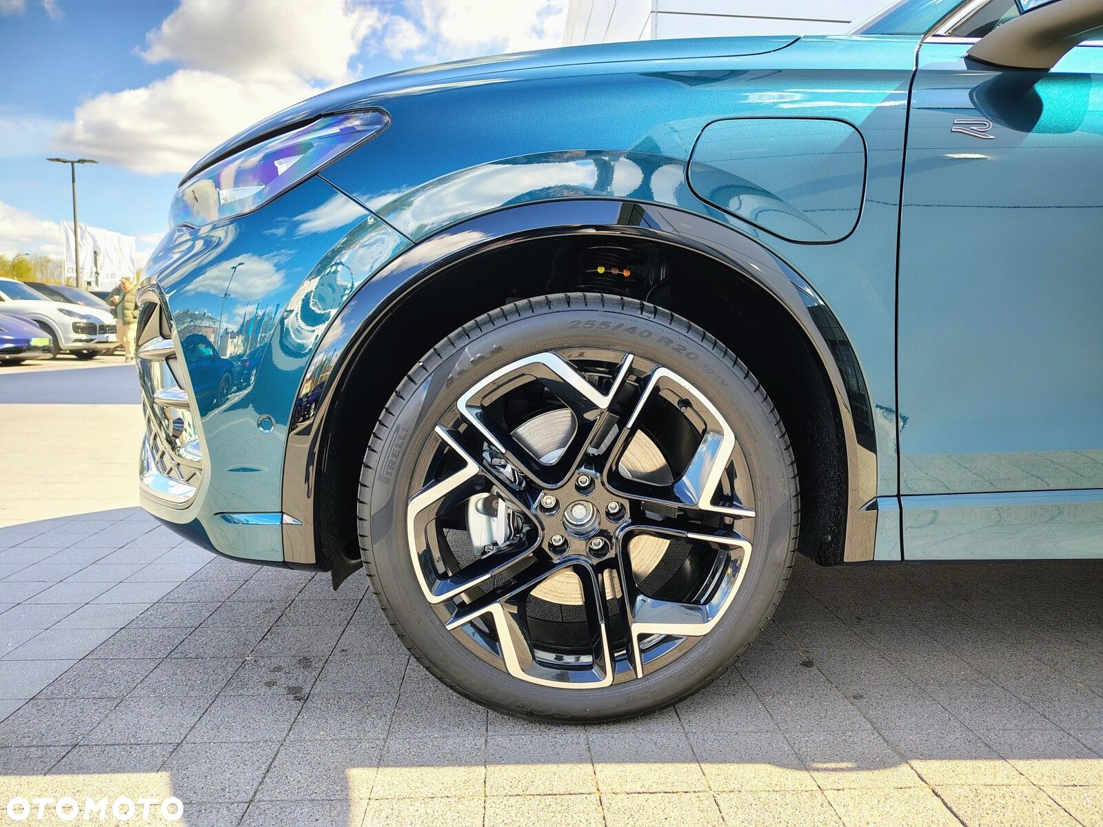 Volkswagen Tiguan - 10