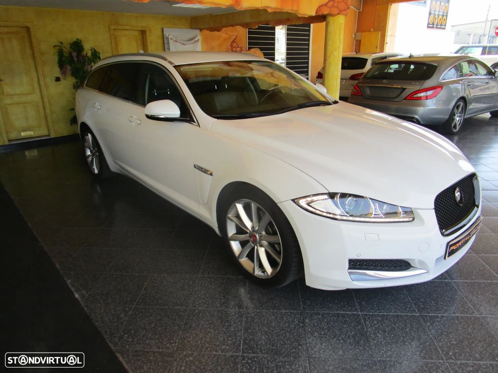 Jaguar XF Sportbrake 2.2 D R-Sport - 2