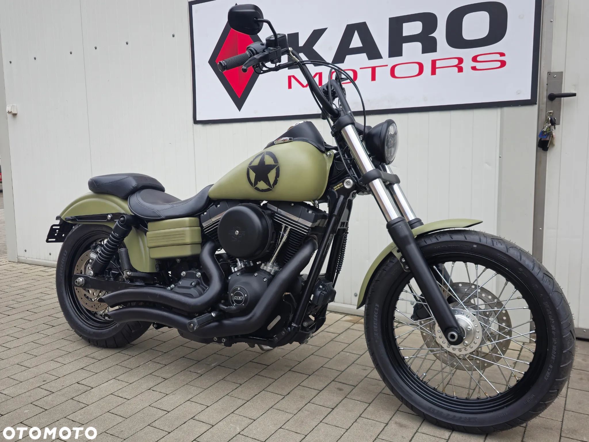 Harley-Davidson Dyna Street Bob - 1