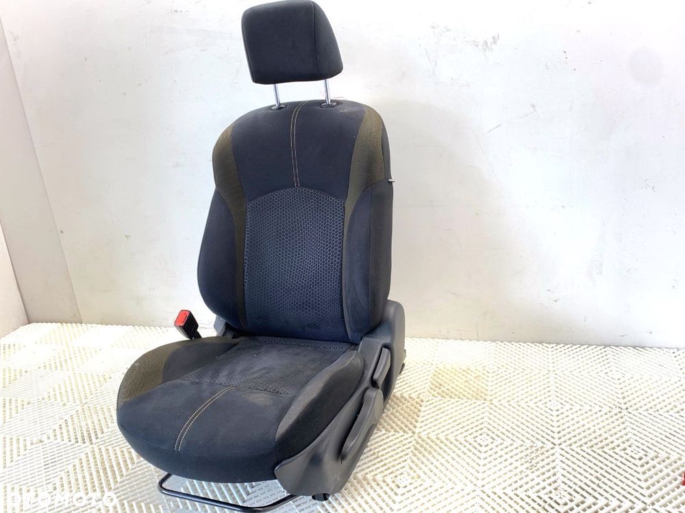 FOTEL LEWY PRZÓD  NISSAN JUKE (F15) 2010 - 2022 1.2 DIG-T 85 kW [115 KM] benzyna 2014 - 2022 - 3